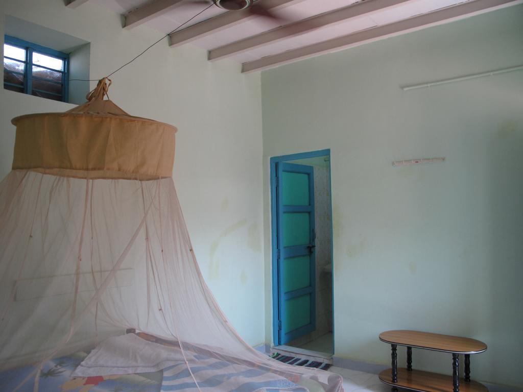 Om Shiva Guest House Hampi Εξωτερικό φωτογραφία
