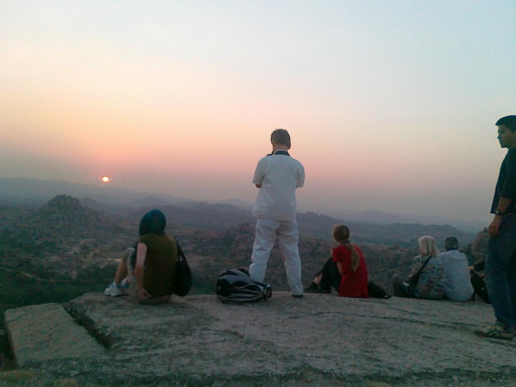 Om Shiva Guest House Hampi Εξωτερικό φωτογραφία
